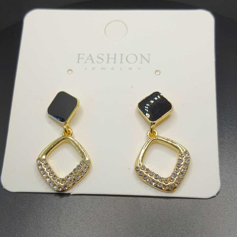 ELEGANT drop-style earrings